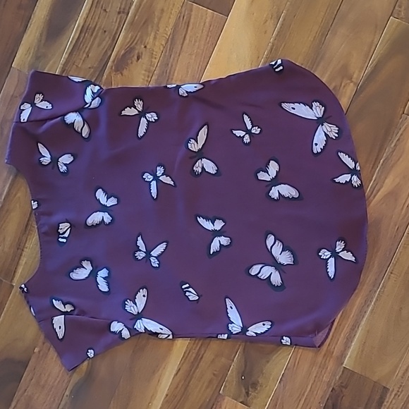 Size medium Dynamite blouse - Picture 2 of 7